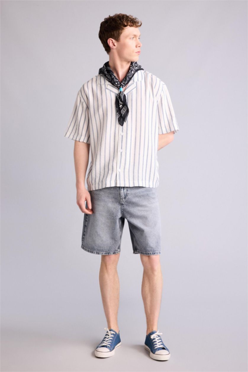 رجالي أبيض Man Short Sleeve Shirt