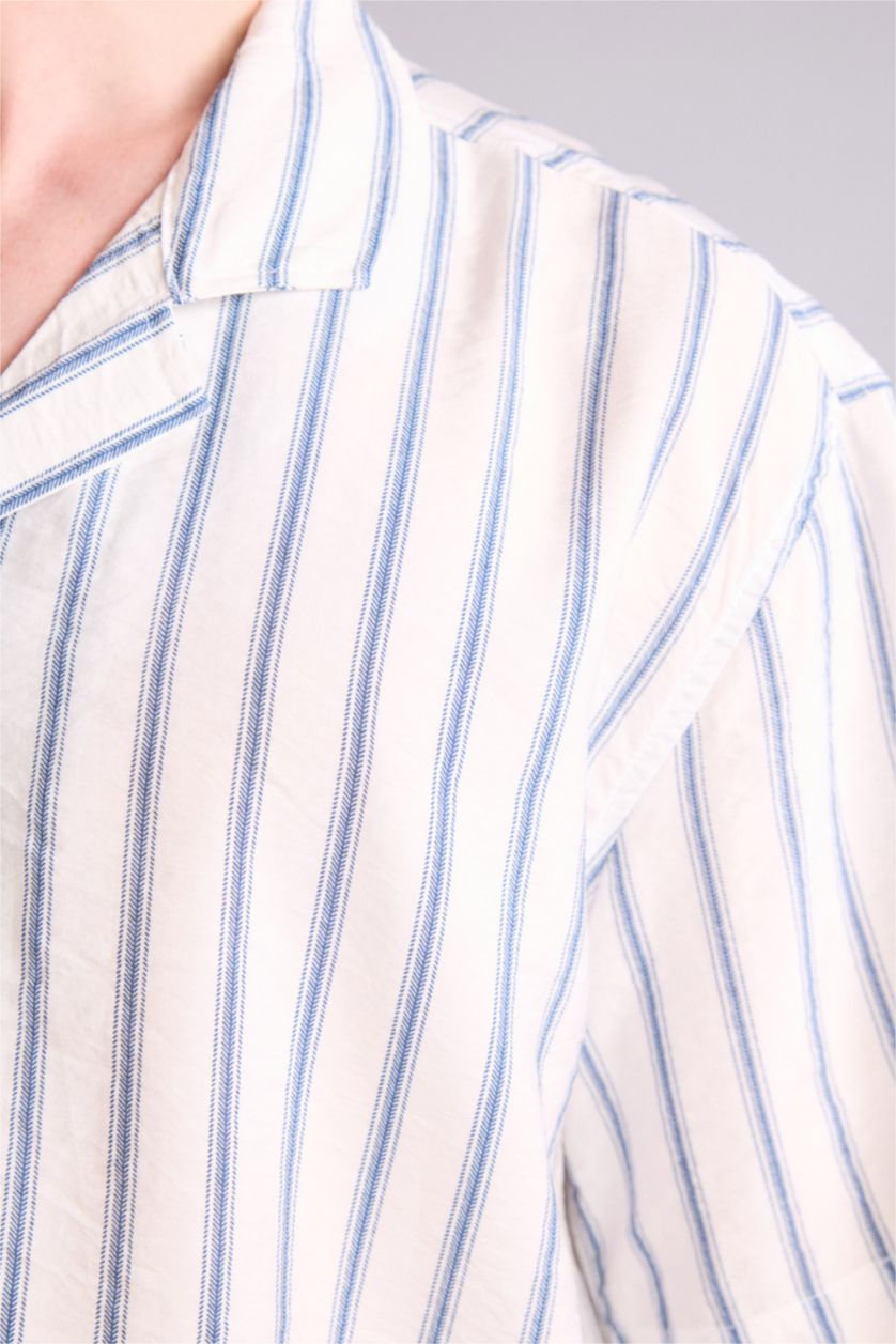 رجالي أبيض Man Short Sleeve Shirt