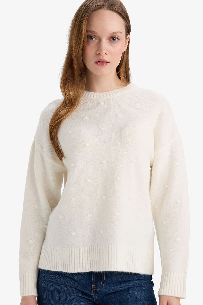 Woman Ecru Relax Fit Crew Neck Knitwear Pullover