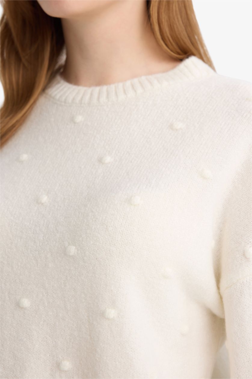 Woman Ecru Relax Fit Crew Neck Knitwear Pullover