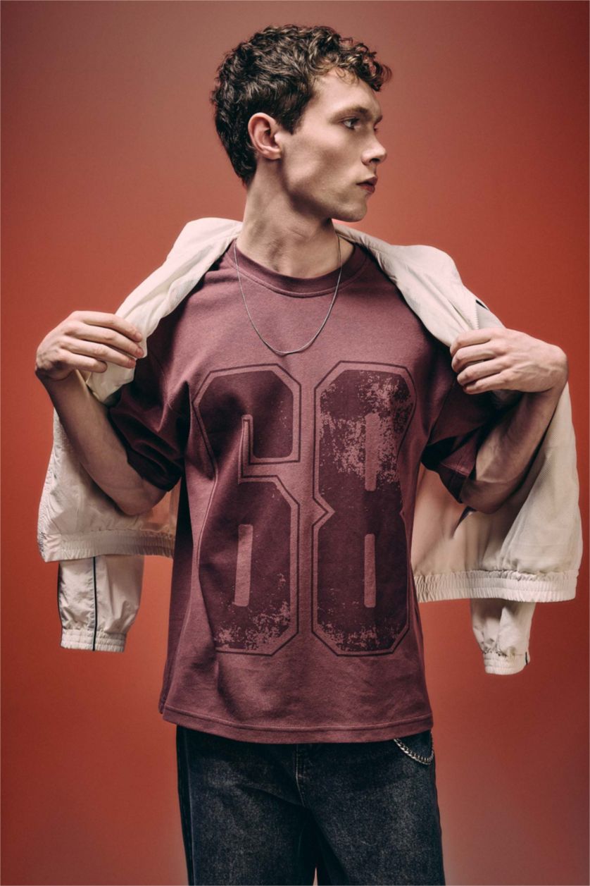 Man Light Bordeaux Textured Boxy Fit T-Shirt