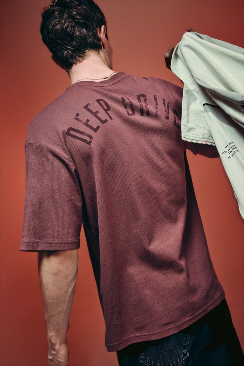 Man Light Bordeaux Textured Boxy Fit T-Shirt