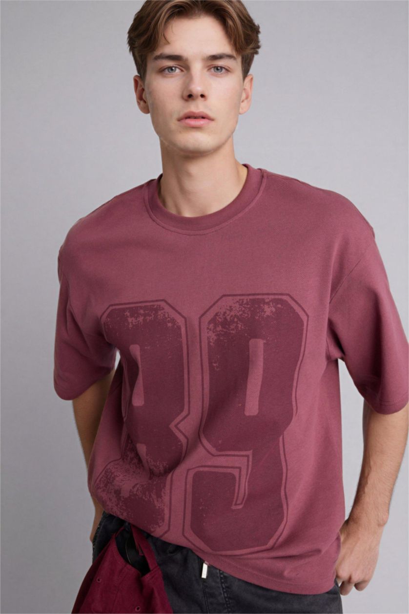 Man Light Bordeaux Textured Boxy Fit T-Shirt