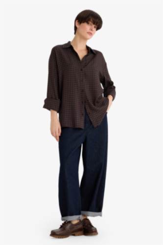 Woman Light Brown Regular Fit Shirt Collar Flanel Plaid Long Sleeve Shirt