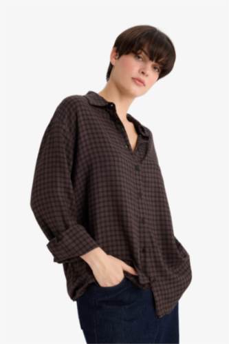 Woman Light Brown Regular Fit Shirt Collar Flanel Plaid Long Sleeve Shirt