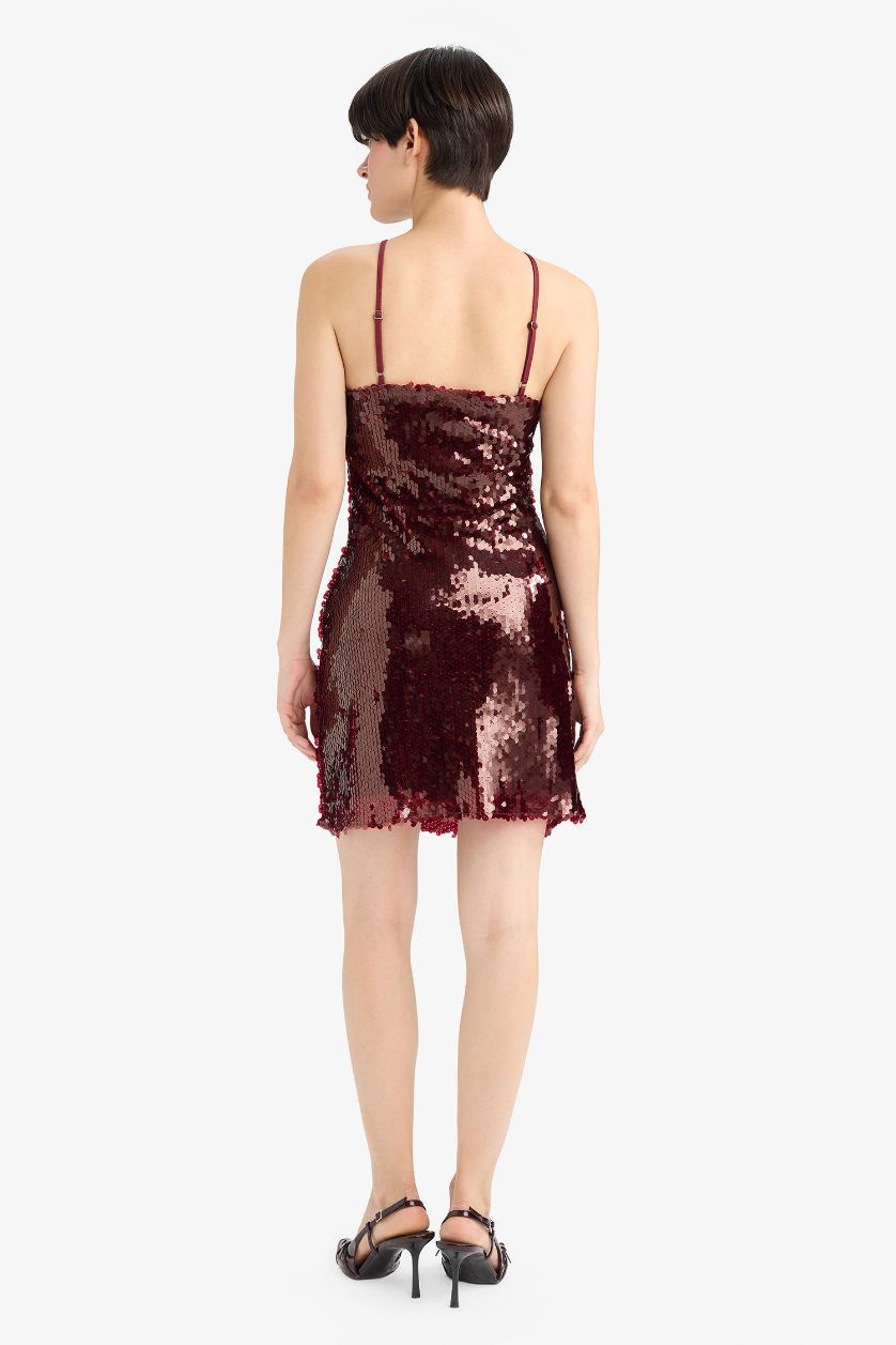 حريمي خمري فستان قصير كت بالترتر سليم فيت بياقة هالتر