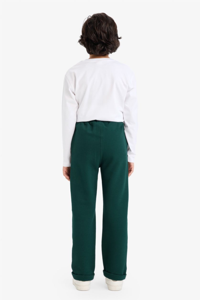 أولاد أخضر بنطرون ولادي قصة عادية