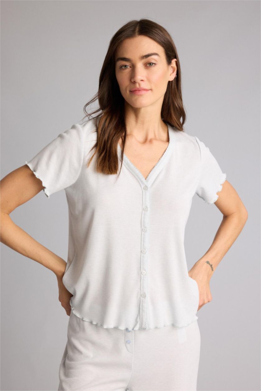 حريمي بيج فاتح بلوزة بيجاما قصة عادية بياقة V