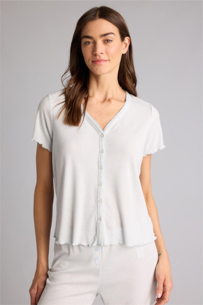 حريمي بيج فاتح بلوزة بيجاما قصة عادية بياقة V