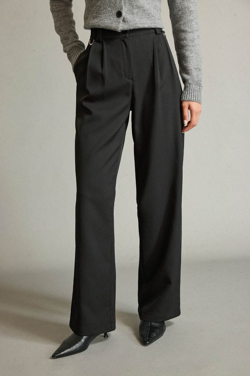 Kadın Siyah Relax Fit Normal Bel Düz Paça Pantolon