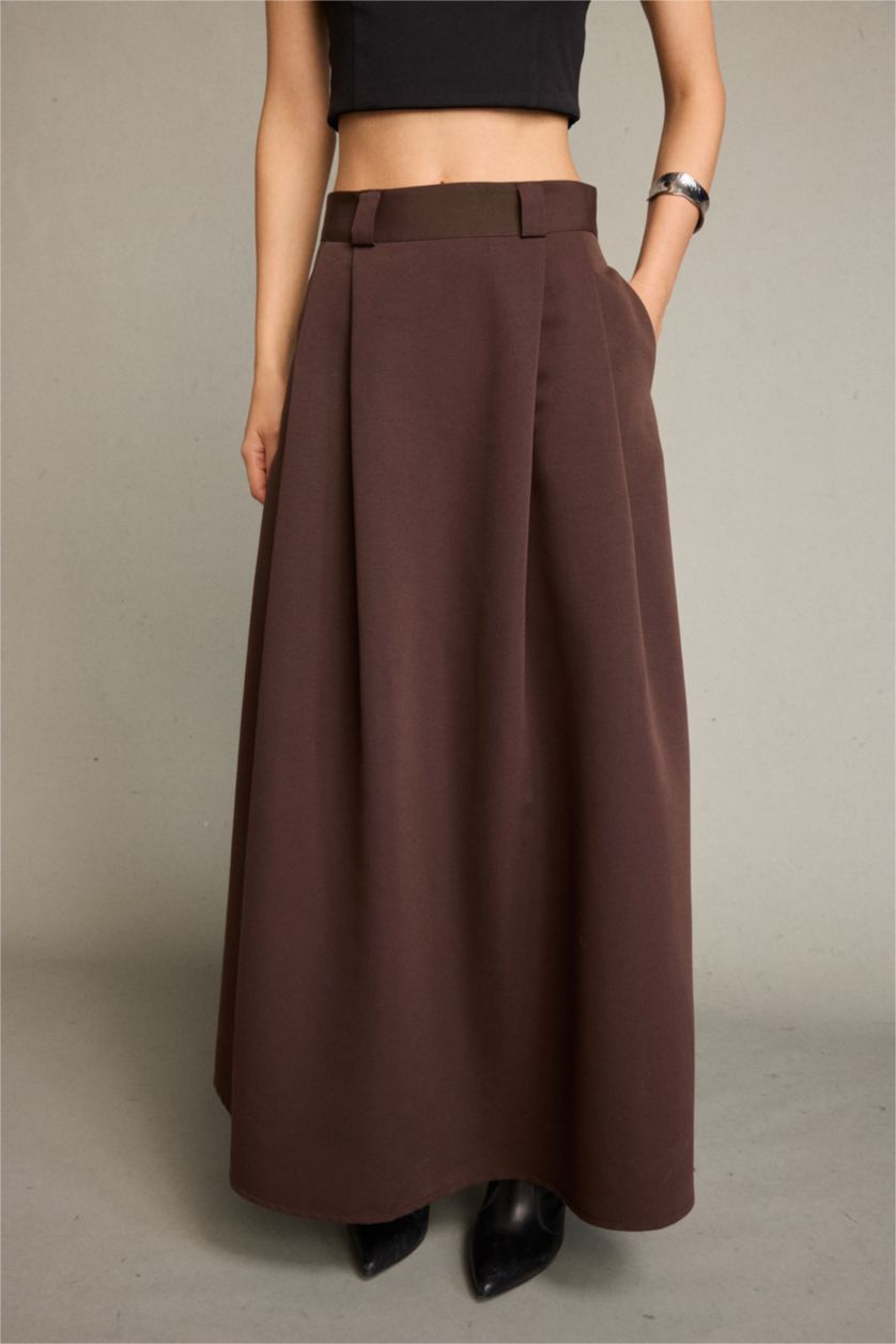 Kadın Kahve Etek