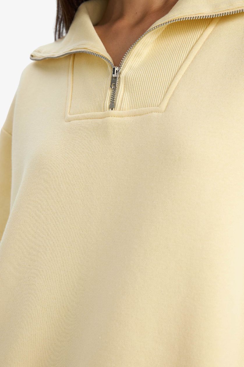 Kadın Açık Sarı Regular Fit Yarım Fermuarlı Balıkçı Yaka Basic Düz Sweatshirt