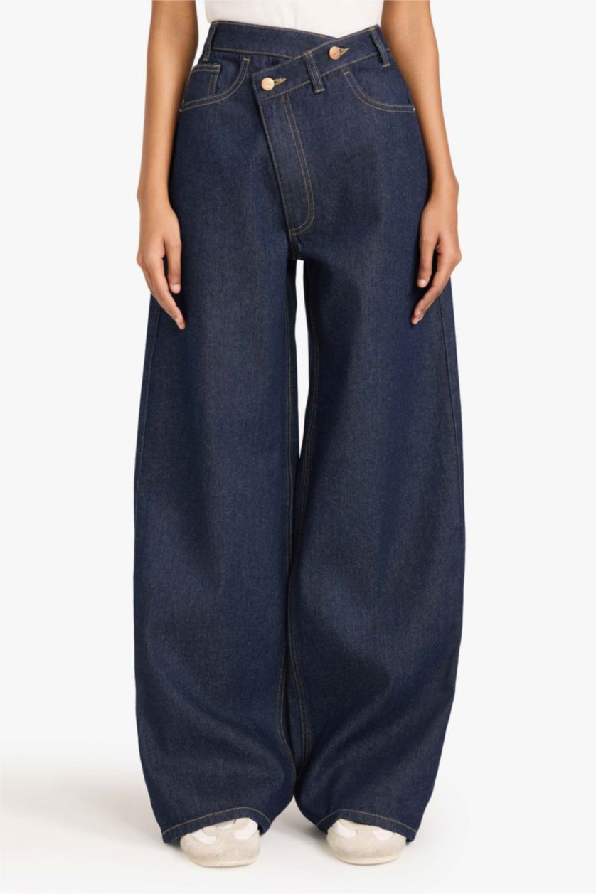 نساء أسود أزرق سروال جينز واسع برجل عادي