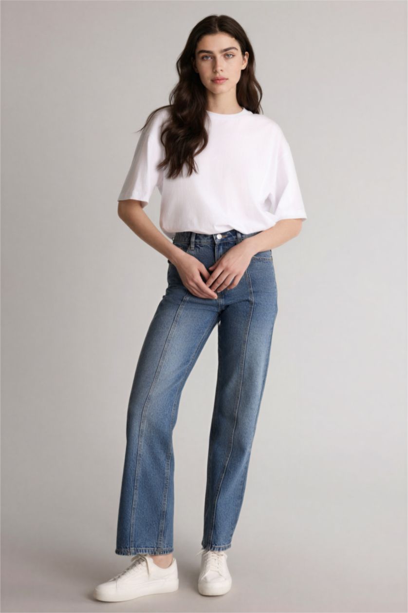 نساء أزرق سروال جينز واسع برجل عادي