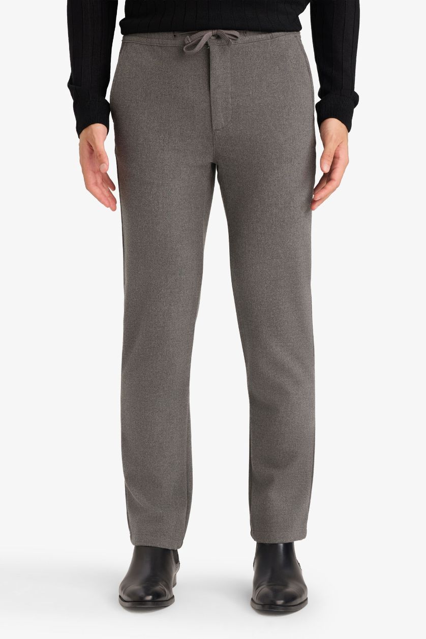 رجال ميلانج أنثرا بنطرون قصة عادية ورجل عادية