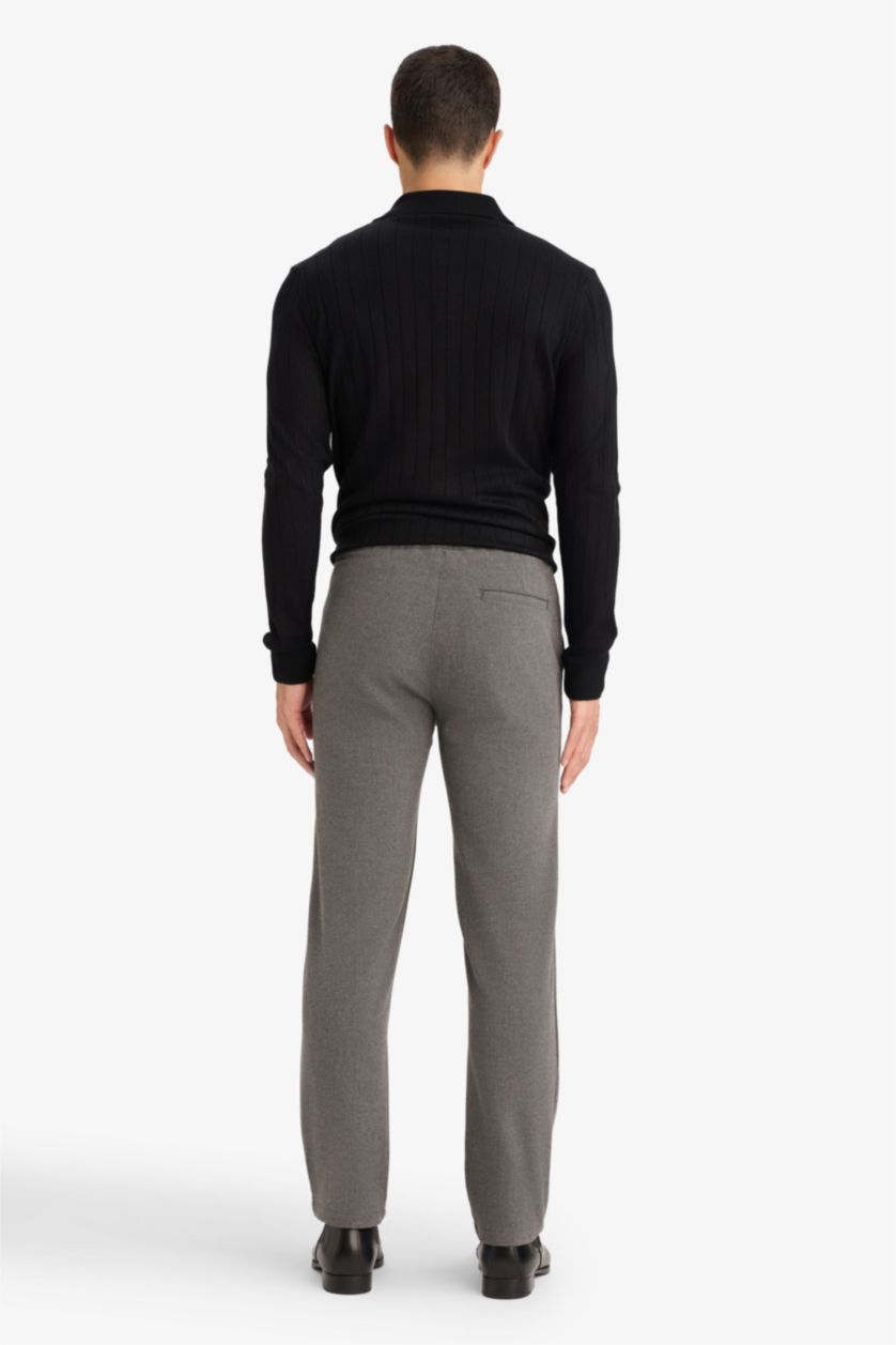 رجال ميلانج أنثرا بنطرون قصة عادية ورجل عادية