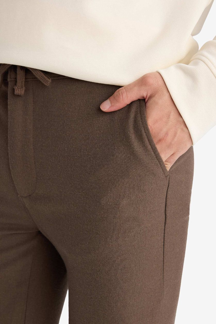 Erkek Kahve Regular Fit Cepli Düz Paça Pantolon