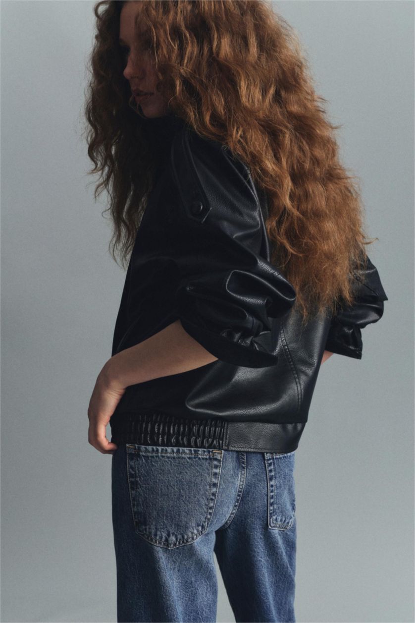 Woman Black Dad Fit Faux Leather Faux Leather Jacket