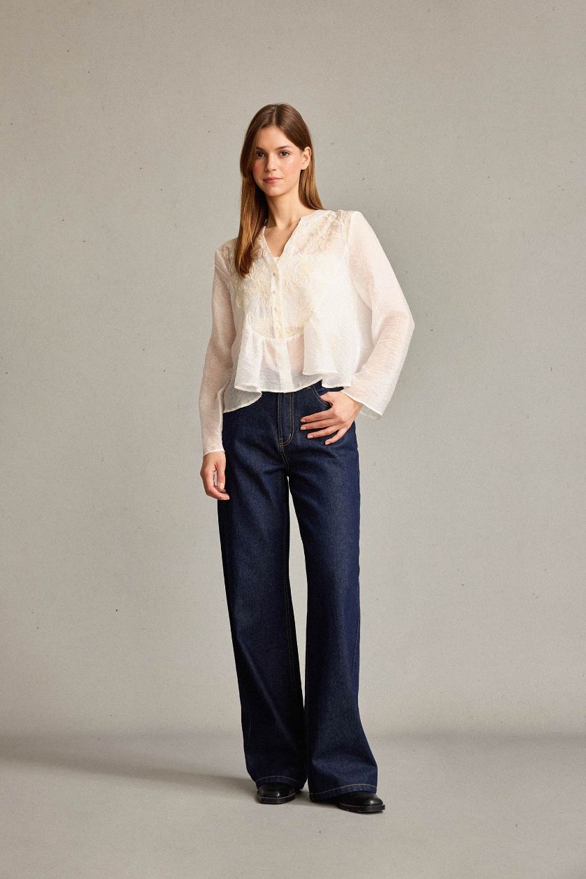 Woman Ecru V-Neck Long Sleeve Shirt