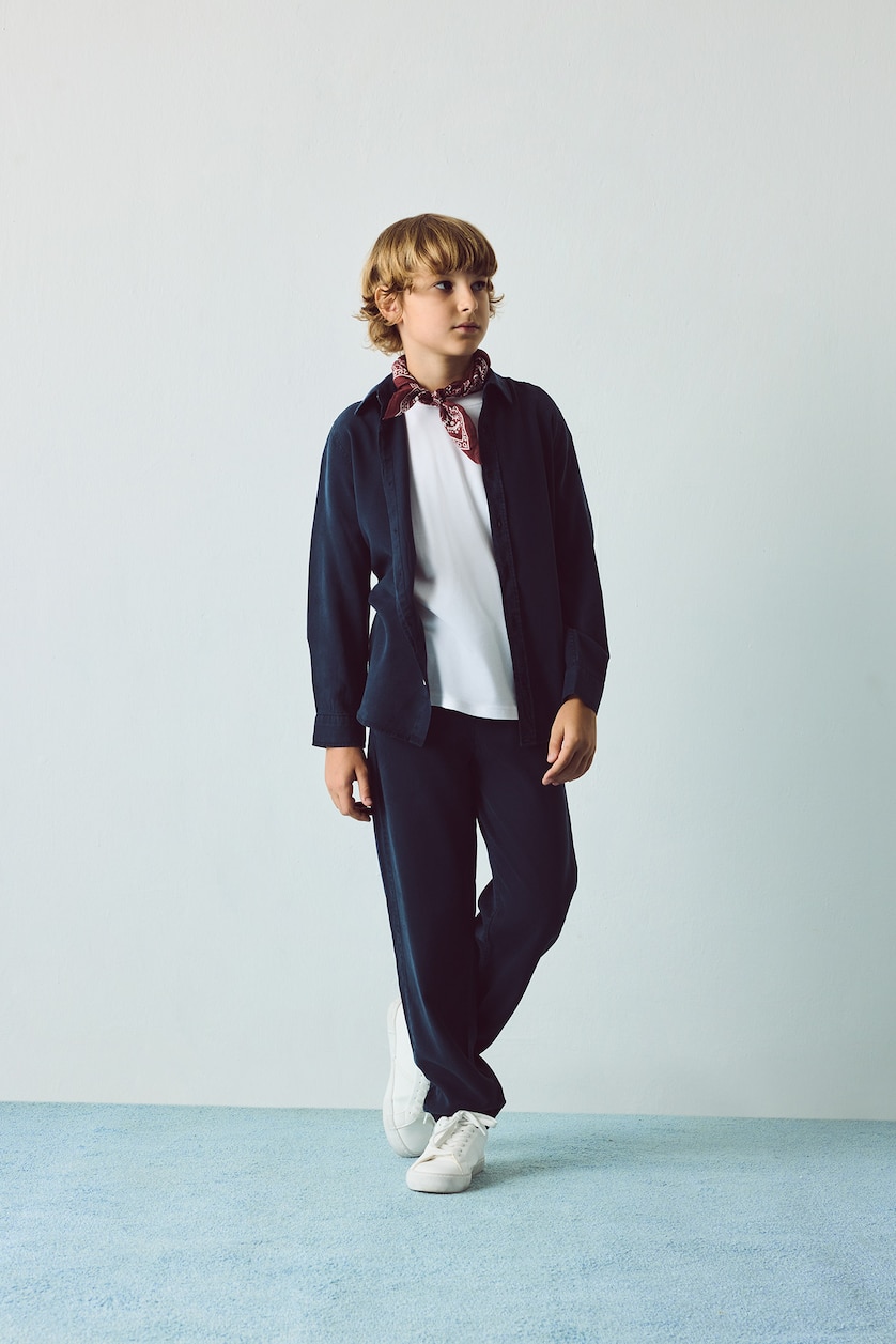 أولاد كحلي Boy Regular Fit Straight Leg Flowy Fabric Trousers