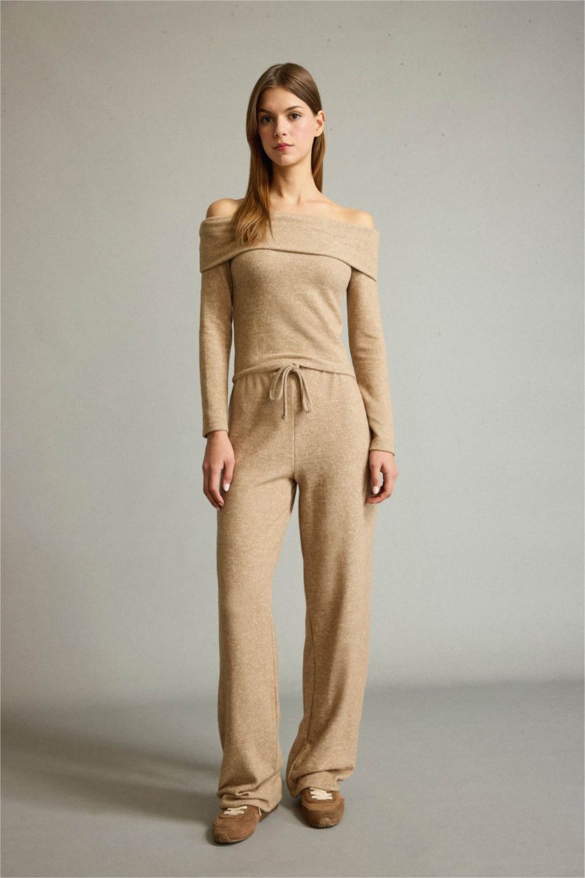 Woman Light Brown Off Shoulder Long Sleeve T-Shirt