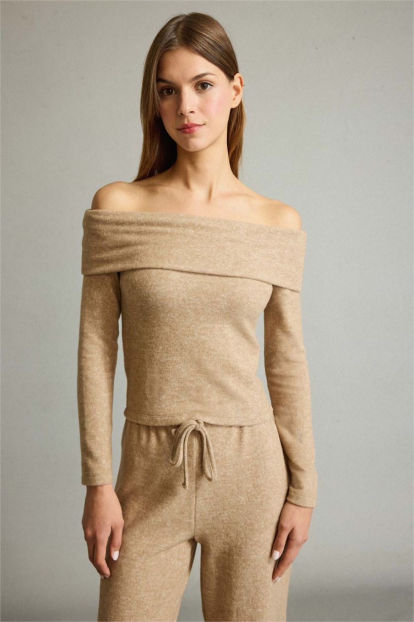 Woman Light Brown Off Shoulder Long Sleeve T-Shirt