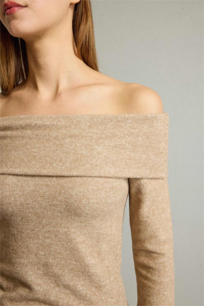 Woman Light Brown Off Shoulder Long Sleeve T-Shirt