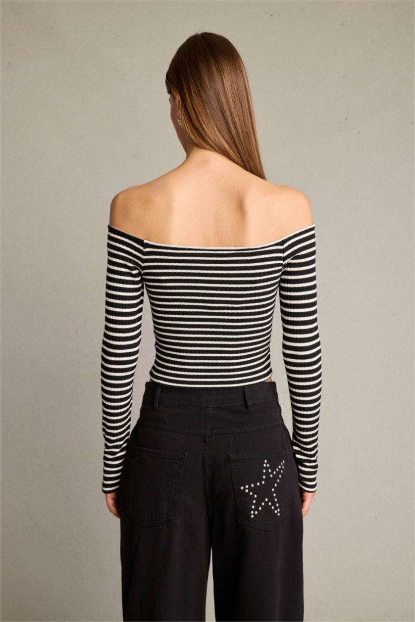 Woman Black Crew Neck Tank Top