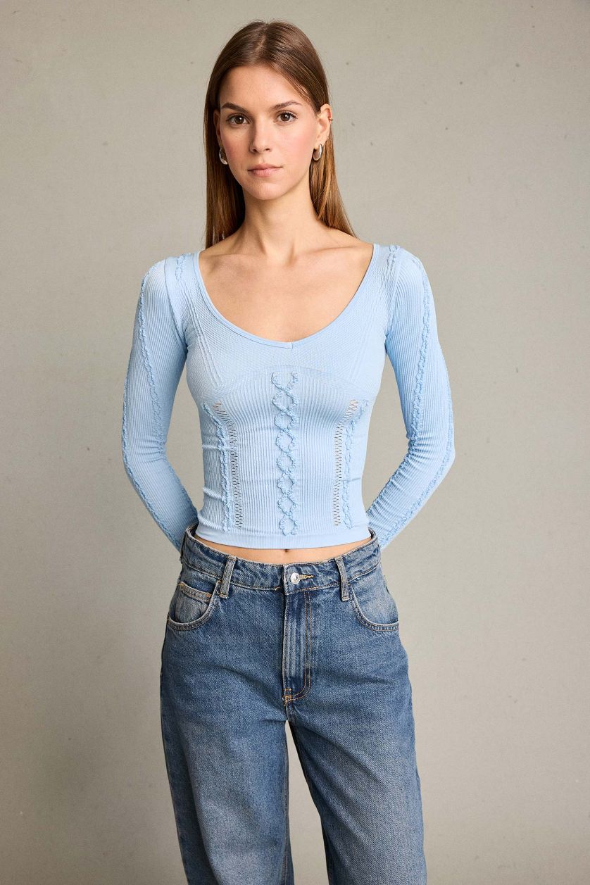 Kadın Açık Mavi Fitted V Yaka Uzun Kollu Tişört