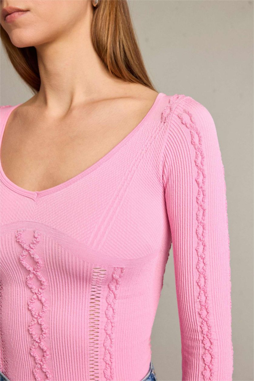 Kadın Pembe Fitted V Yaka Uzun Kollu Tişört