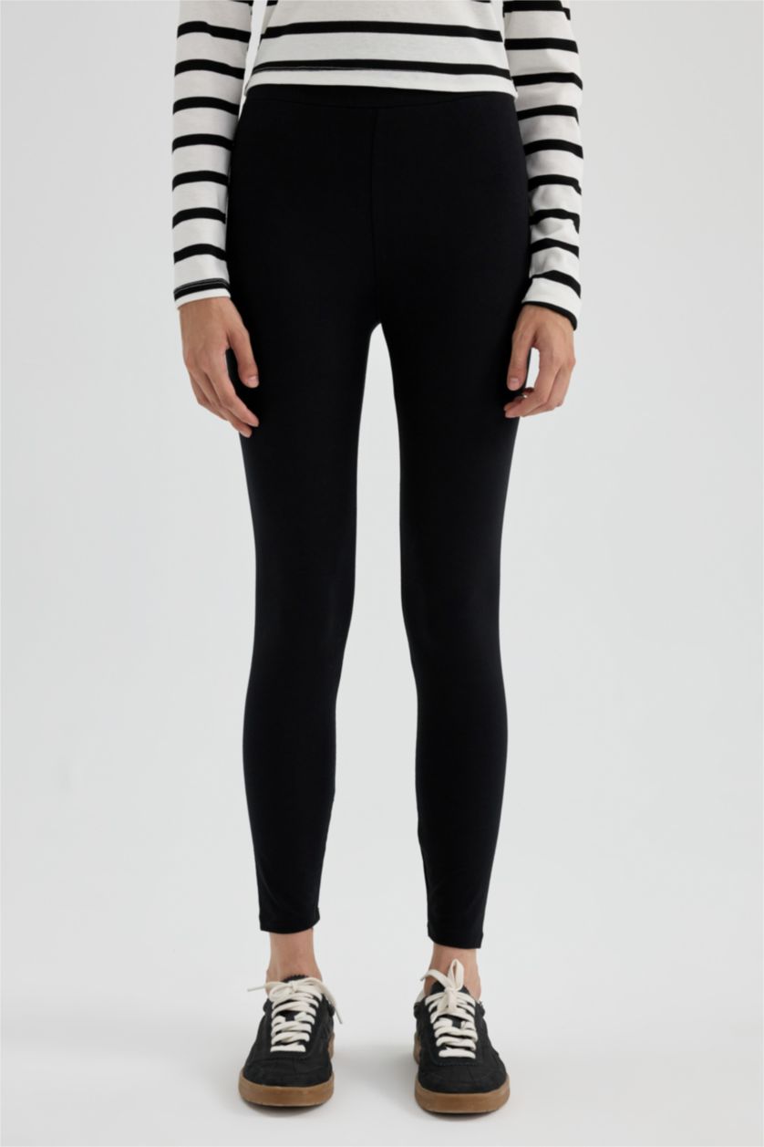 FEMME Noir Leggings