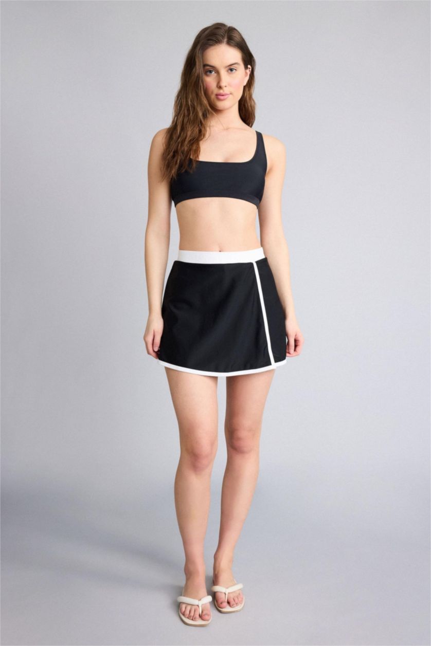 Woman Black Short Swim Skirt