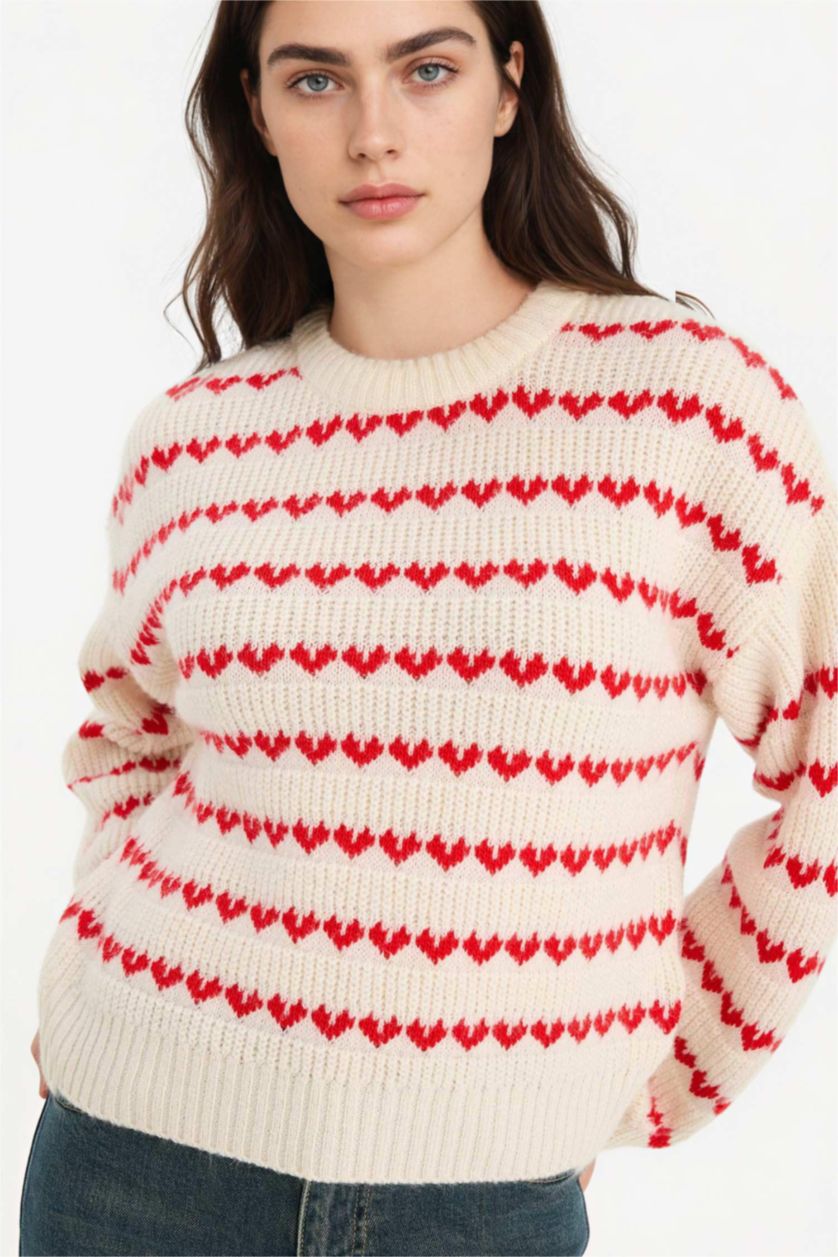 Woman Ecru Oversize Fit Crew Neck Valentine's Day Pullover