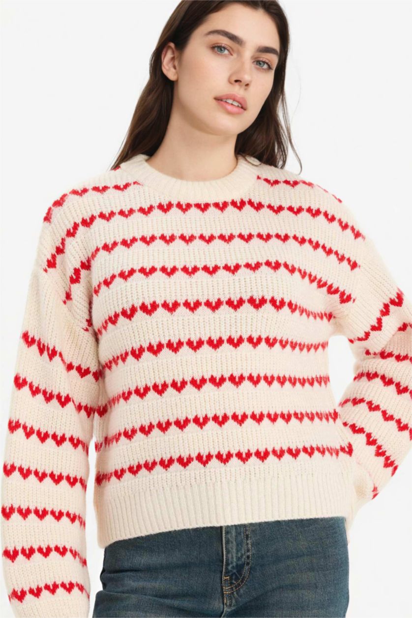Woman Ecru Oversize Fit Crew Neck Valentine's Day Pullover