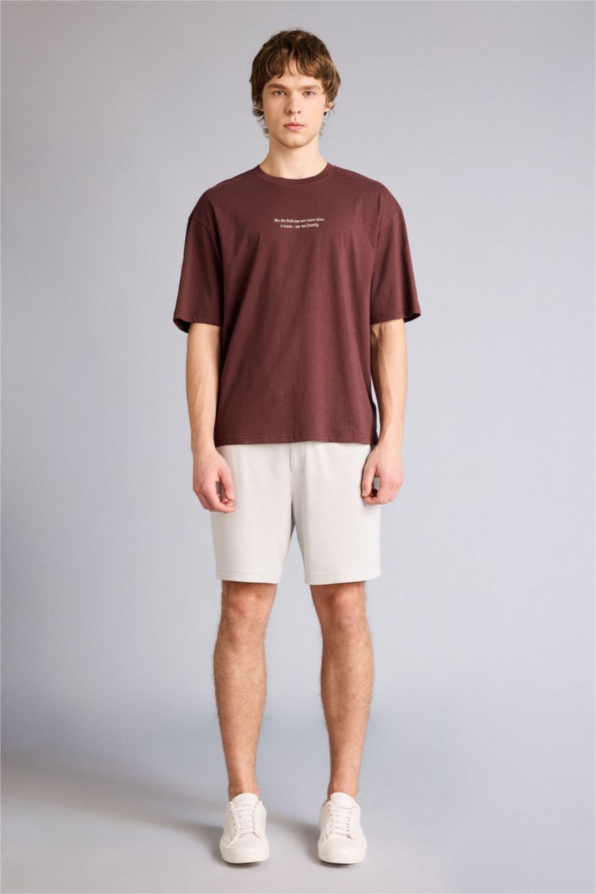 Ерлер Қоңыр 100% мақта Boxy Fit баспалы футболка