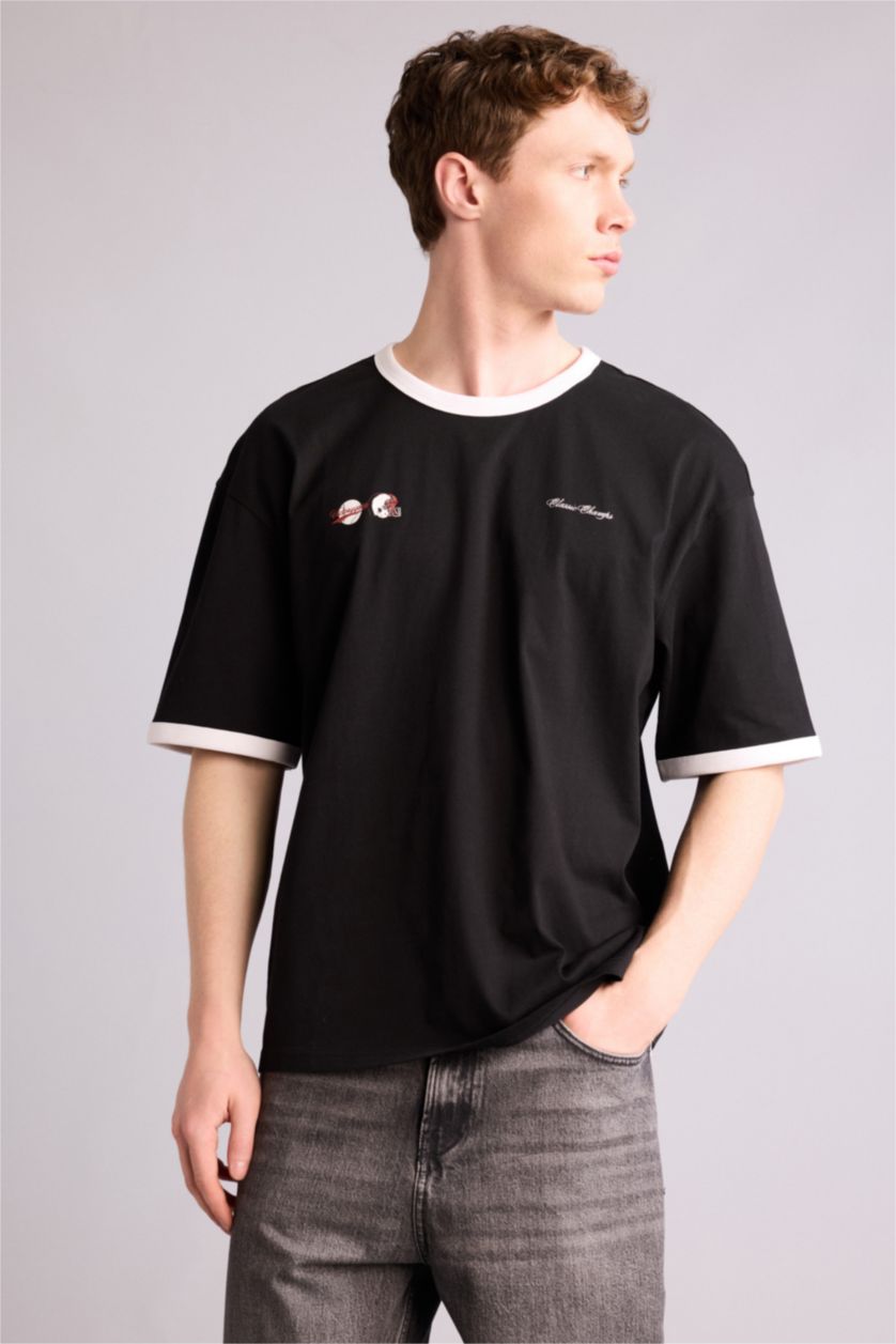 Ерлер қара 100% мақта Boxy Fit баспалы футболка