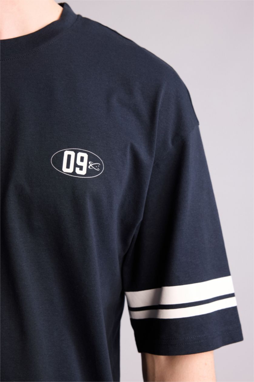 Ерлер әскери-теңіз 100% мақта Boxy Fit баспалы футболка