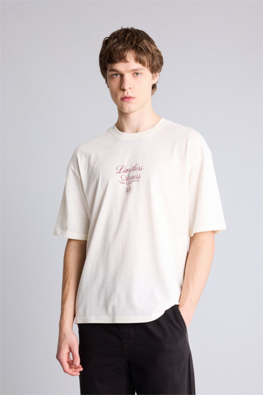 Ерлер экру 100% мақта Boxy Fit баспалы футболка