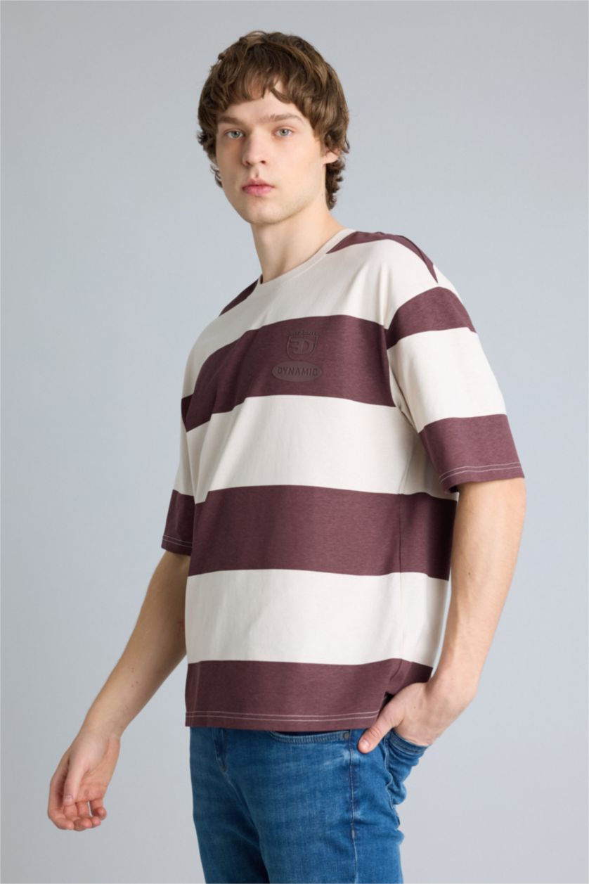 Ерлер Сұр 100% мақта Boxy Fit жолақты футболка