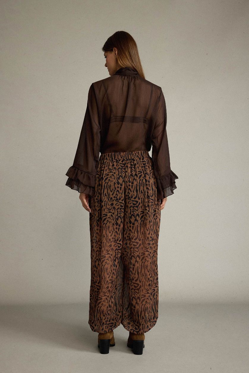 Kadın Açık Kahve Relax Fit Normal Bel Leopar Desenli Şifon Pantolon