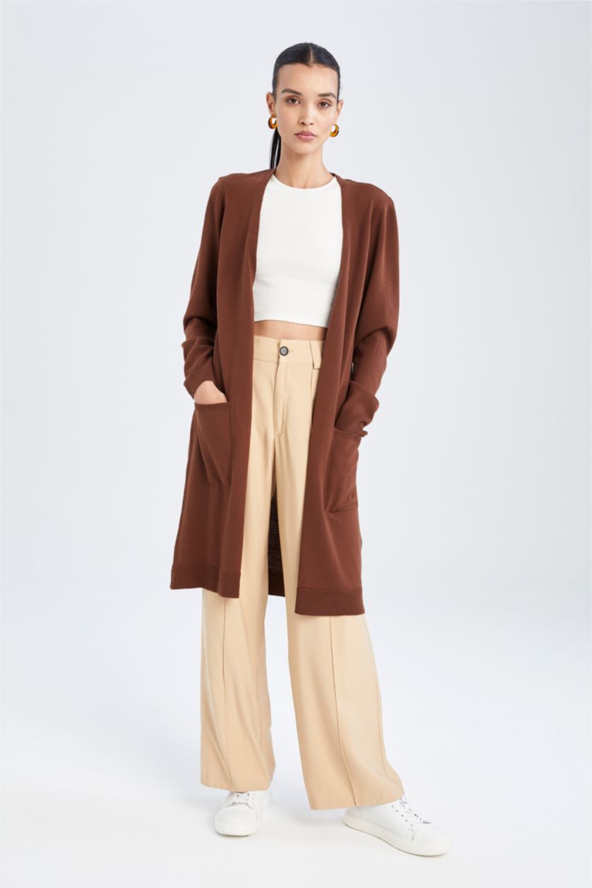 حريمي بني كارديجان قصة عادية بياقة V