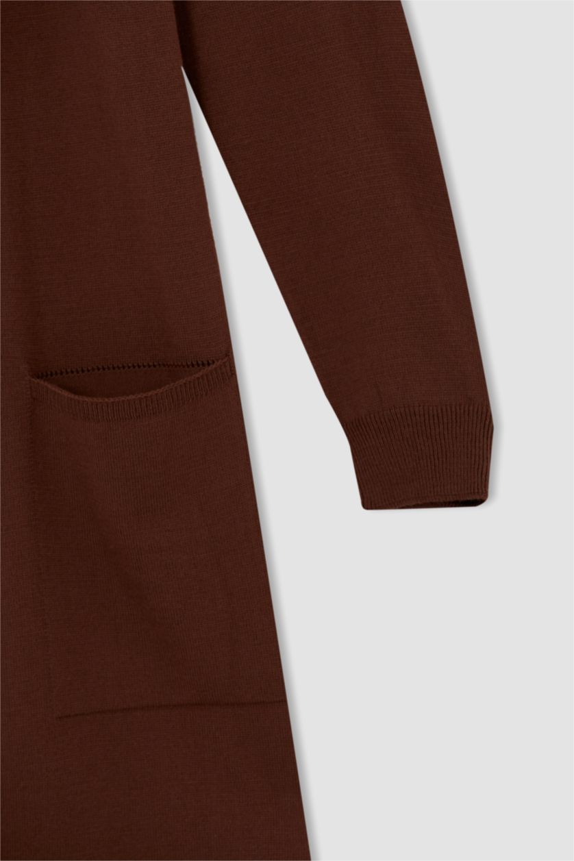 حريمي بني كارديجان قصة عادية بياقة V