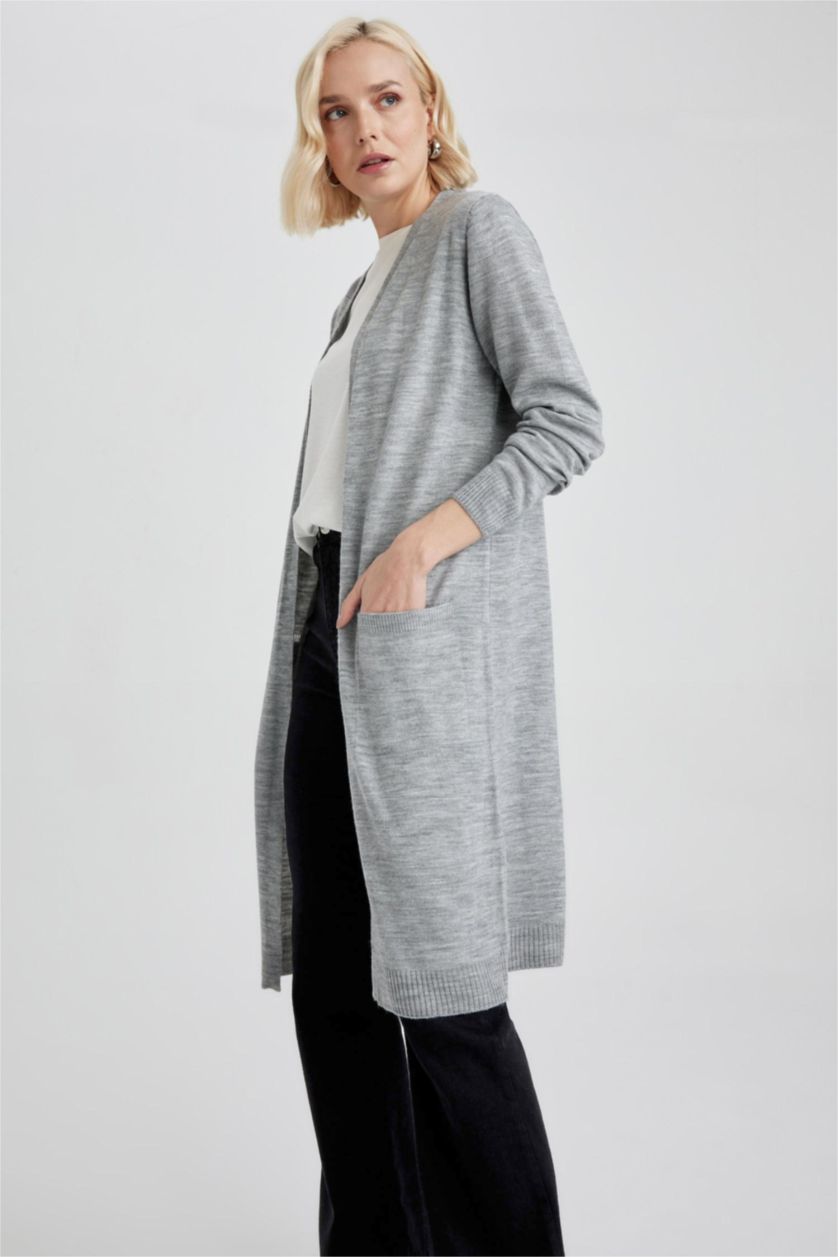 FEMME Gris Cardigan