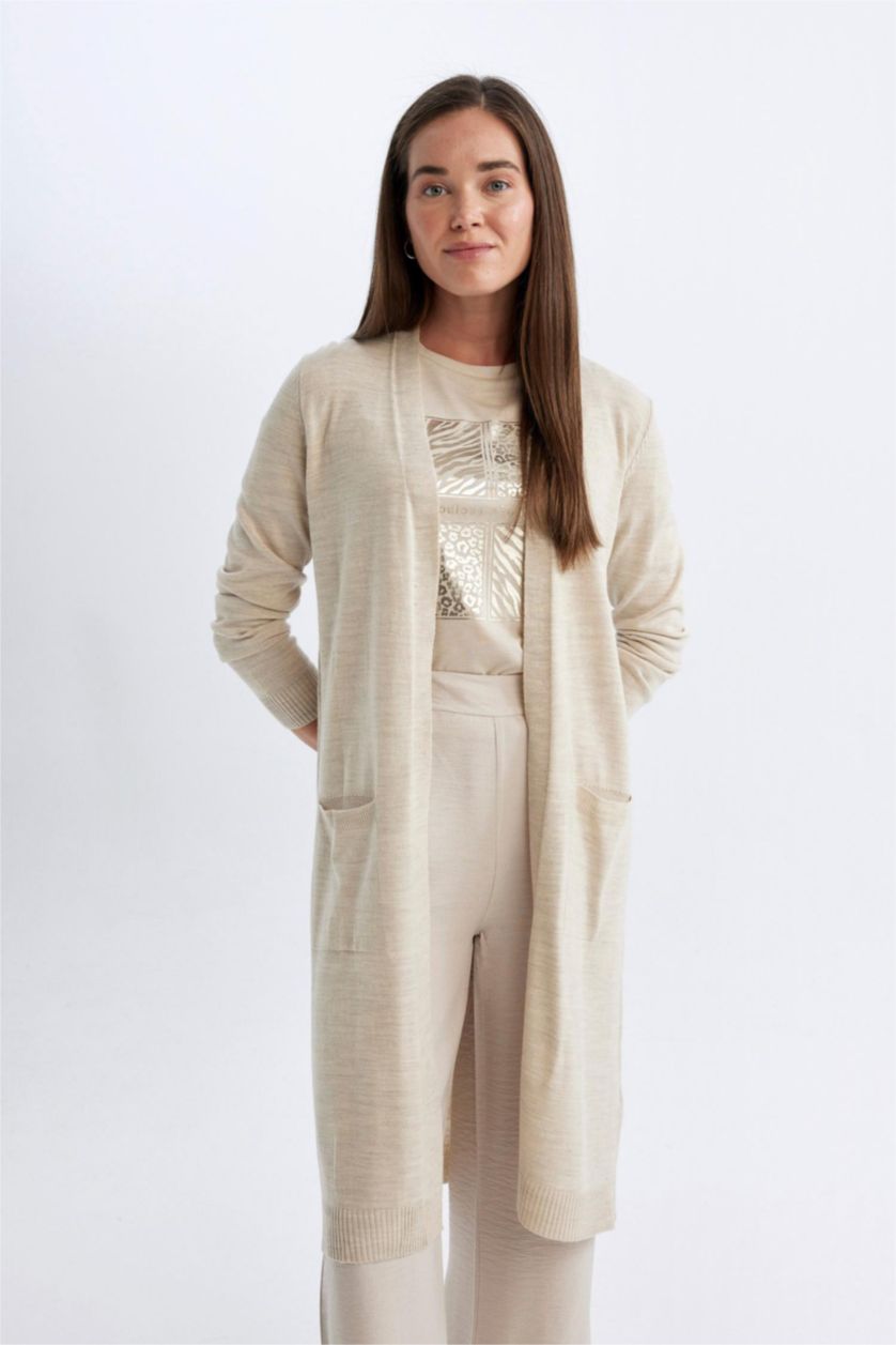 FEMME Beige Cardigan long en Tricot à Col en V et coupe régulière