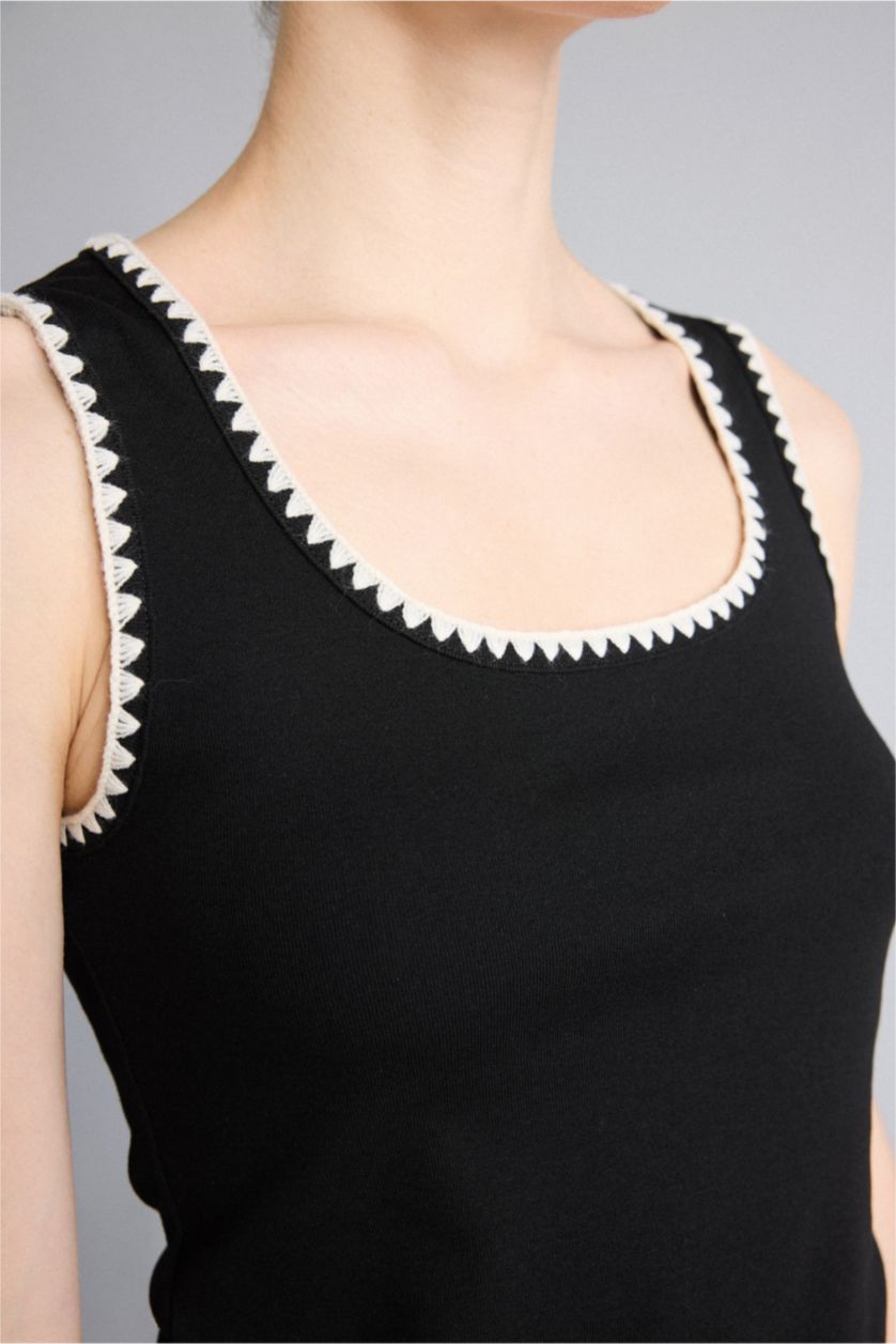 WOMAN Black توب مضلع سليم فيت بياقة مدورة