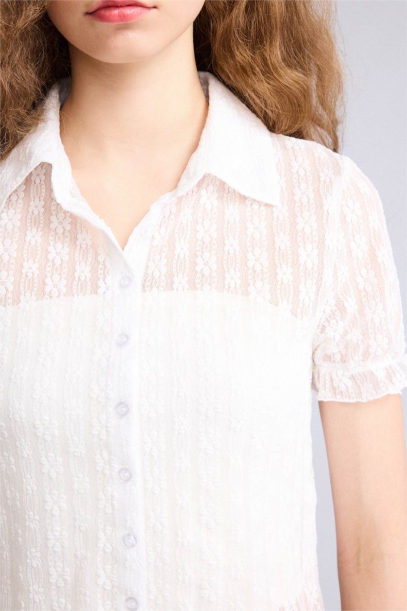 Женщины Кремовый Рубашка с коротким рукавом приталенного кроя с кружевом для женщин