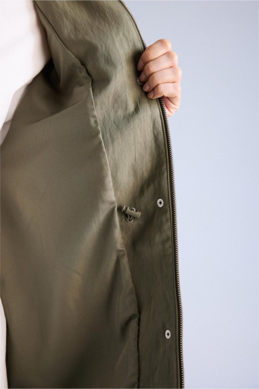 Kadın Haki Su Geçirmez Dik Yaka Mont