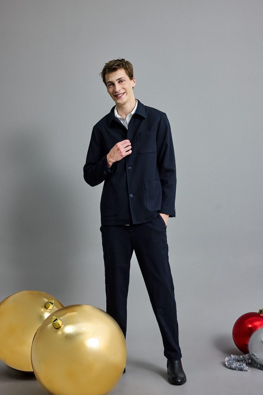 Man NAVY Relax Fit Trousers