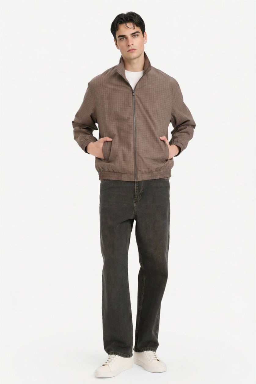 رجال بني جاكيت قطن قصة عادية