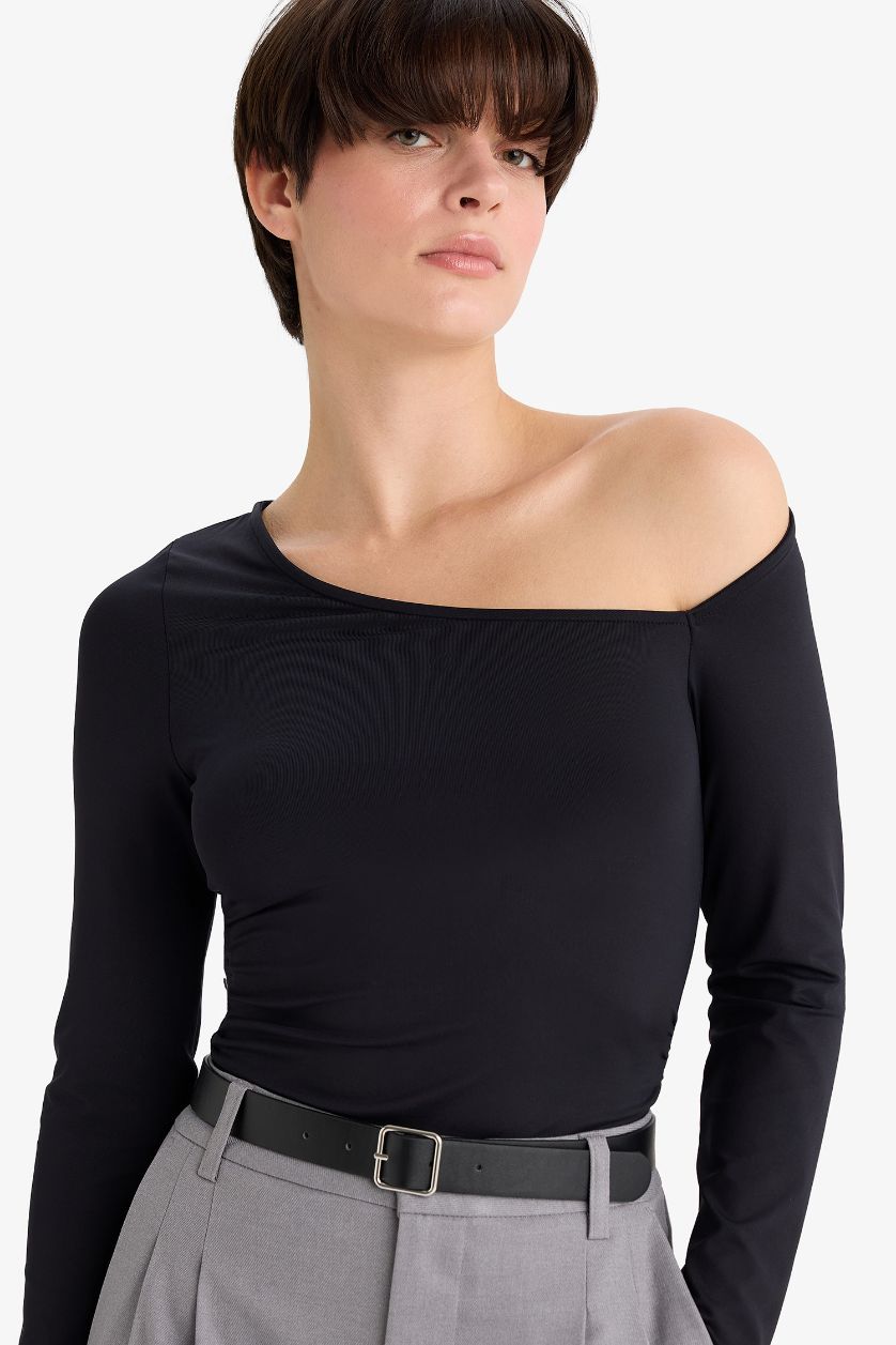 Woman Black Slim Fit Bodysuit